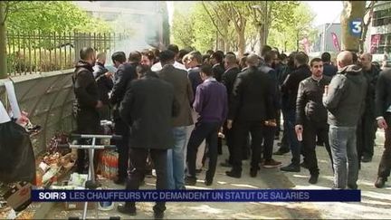 Les chauffeurs de VTC sont en colère. (FRANCE 3)