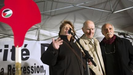 Leïla Shahid, Stéphane Hessel et Michel Warschawski (à droite), en 2011. (BORIS HORVAT / AFP)