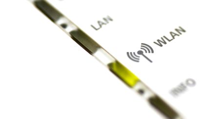 La faille Krack Attacks, révélée le 16 octobre 2017, manipule la procédure de chiffrement qui se met en place lorsqu'un nouvel appareil se connecte à un réseau wifi en utilisant le protocole WPA2. (WAKILA / E+ / GETTY IMAGES)