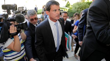 Manuel Valls, arrive à l'Assemblée nationale, après sa réelection dans l'Essonne, le 19 juin 2017.&nbsp; (THOMAS SAMSON / AFP)