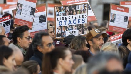 Manifestation pour la libération des otages de Gaza, le 22 octobre 2023 à Paris (VINCENT ISORE / MAXPPP)