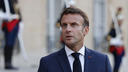 Emmanuel Macron, lundi 12 septembre 2022. (LUDOVIC MARIN / AFP)