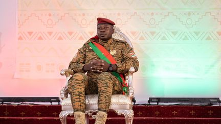 Le lieutenant-colonel&nbsp;Paul-Henri Sandaogo Damiba, ici à Ouagadougou le 2 mars 2022,&nbsp;a finalement accepté de démissionner le 2 octobre 2022 après 48 heures&nbsp;de tensions. (OLYMPIA DE MAISMONT / AFP)