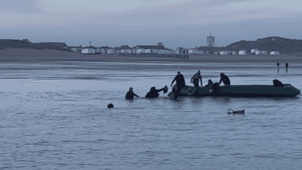 Immigration : un pêcheur secourt des migrants à Calais