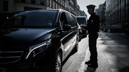 Coronavirus : les policiers inquiets face au manque masques