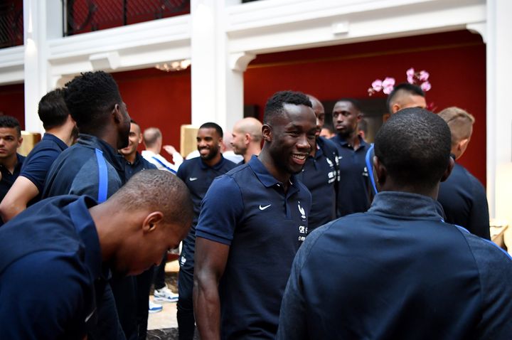 Les joueurs de l'Equipe de France de football, le 17 mai 2016 à Biarritz (Pyrénées-Atlantiques). (FRANCK FIFE / AFP)