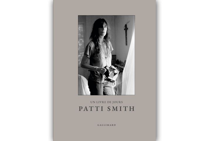 La couverture de "Un livre de jours" de Patti Smith. (GALLIMARD)