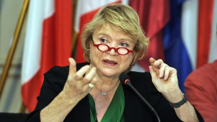 La candidate d'Europe Ecologie-Les Verts &agrave; la pr&eacute;sidentielle Eva Joly le 17 f&eacute;vrier 2012 &agrave; Ath&egrave;nes (Gr&egrave;ce). (LOUISA GOULIAMAKI / AFP)