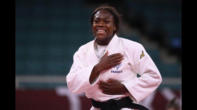 Mission accomplie pour Clarisse Agbegnenou : enfin une médaille d’or aux Jeux Olympiques ! Une championne en quête de revanche depuis Rio, elle ne pensait qu’à ce moment… À 28 ans, elle rentre en beauté dans l’histoire.