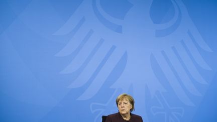 La chancelière allemande Angela Merkel lors d'une conférence de presse sur les mesures anti-Covid, le 10 février 2021 à Berlin. (MARKUS SCHREIBER / AP)