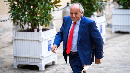 Jean-Paul Mattei, chef des députés MoDem à l'Assemblée nationale, à Matignon, le 18 septembre à Paris. (XOSE BOUZAS / HANS LUCAS / AFP)