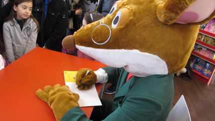 Geronimo Stilton (Fleurus) Il doit faire chaud là dedans...
 (Laurence Houot/Culturebox)