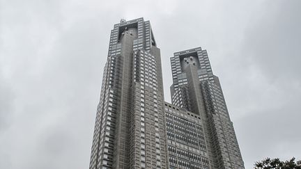 Bâtiment du gouvernement métropolitain de Tokyo dans le quartier Shinjuku de Tokyo, Japon, le 17 octobre 2017. (SMITH COLLECTION/GADO / ARCHIVE PHOTOS)