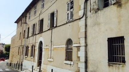 La façade de l'ancienne maison d'arrêt de Grasse (Radio France - Florian Cazzola)