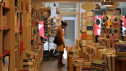 Dans une librairie de Valence (Drôme), en mai 2020. (CLAIRE LEYS / FRANCE-BLEU DRÔME-ARDÈCHE)