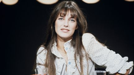 La chanteuse et comédienne Jane Birkin dans l'émission télé "Actuel 2" le 12 novembre 1973 (AIME DARTUS / INA)