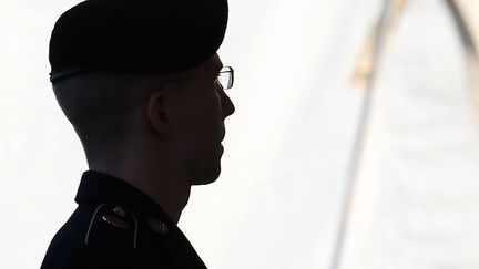 Le soldat am&eacute;ricain Bradley Manning arrive&nbsp;au tribunal militaire de Fort Meade (Etats-Unis), le 14 ao&ucirc;t 2013. (MARK WILSON / GETTY IMAGES NORTH AMERICA / AFP)