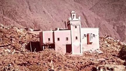 Certains villages marocains se sont transformés en véritables champs de ruines après le séisme dévastateur du 8 septembre. Reportage. (FRANCEINFO)