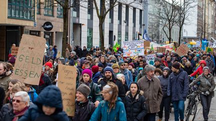 Une manifestation pour le climat à Munich (Allemagne), le 29 novembre 2019. (ALEXANDER POHL / NURPHOTO / AFP)