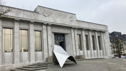 Le palais de justice de Béthune (Pas-de-Calais), le 24 janvier 2023. (CATHERINE FOURNIER / FRANCEINFO)