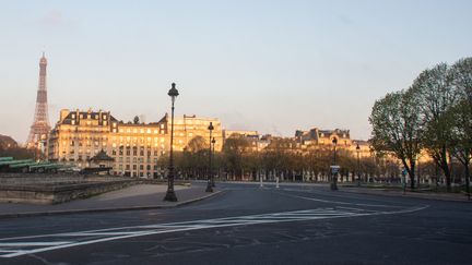 Les rues de Paris lors du premier confinement, le 31 mars 2020. (SANDRINE MARTY / HANS LUCAS / AFP)