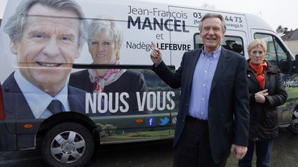 Jean-Fran&ccedil;ois Mancel, candidat UMP aux l&eacute;gislatives partielles dans la 2e circonscription de l'Oise, le 14 mars 2013 &agrave; Noailles (Oise). (PIERRE VERDY / AFP)