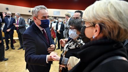 Xavier Bertrand, candidat à l'investiture LR pour l'élection présidentielle de 2022, lors d'une réunion publique ) Villers-lès-Nancy (Meurthe-et-Moselle) le 24 novembre 2021 (ALEXANDRE MARCHI / MAXPPP)