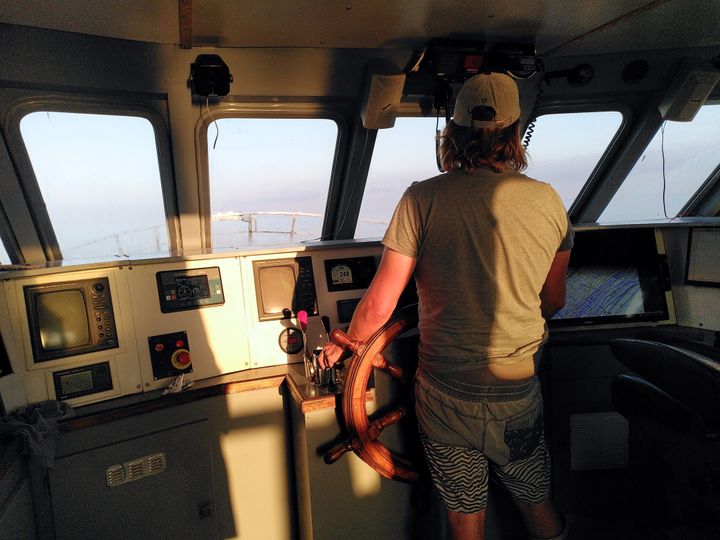 Paul-Henri Gros, est le capitaine du chalutier "Danièle Marie", amarré au port du Grau-du-Roi, dans le Gard. (MATHILDE BOUQUEREL / FRANCE INFO)