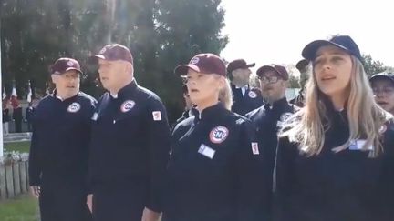 La Marseillaise est chantée lors du service national universel (FRANCEINFO)