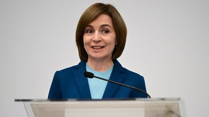 Maia Sandu, la présidente moldave pro-européenne, s'exprime depuis son quartier général de campagne, à Chisinau (Moldavie), le 3 novembre 2024. (DANIEL MIHAILESCU / AFP)