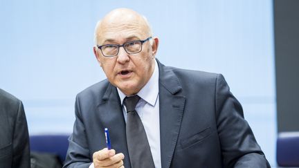 Le ministre des Finances Michel Sapin lors d'une r&eacute;union de l'Eurogroupe &agrave; Luxembourg, le 13 octobre 2014. (WIKTOR DABKOWSKI / AFP)