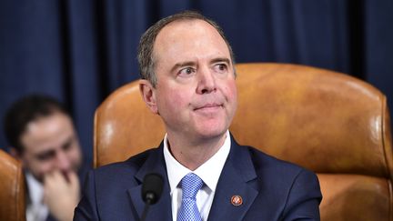 Le démocrate&nbsp;Adam Schiff, qui mène l'enquête en destitution visant Donald Trump,&nbsp;au Congrès américain, à Washington (Etats-Unis), le 21 novembre 2019. (RON SACHS / CONSOLIDATED NEWS PHOTOS / AFP)