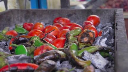 Cuisine : la "mechouia", tradition estivale en Tunisie