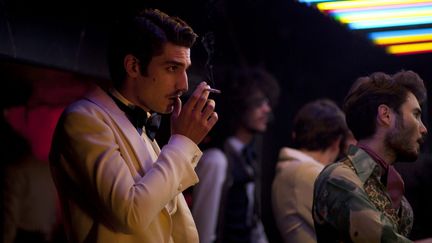 Louis Garrel est Jacques de Bascher dans le "Saint Laurent" de Bertrand Bonello.
 (© 2014 MANDARIN CINEMA - EUROPACORP – ORANGE STUDIO – ARTE FRANCE CINEMA – SCOPE PICTURES / CAROLE BETHUEL)