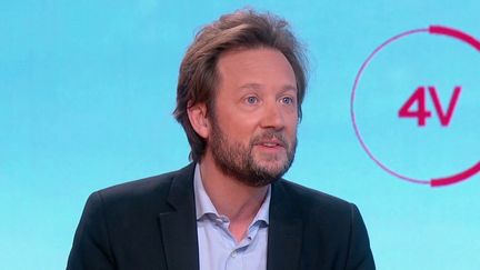 Boris Vallaud, porte-parole d’Anne Hidalgo, était&nbsp;l'invité&nbsp;des "4 Vérités" sur France 2, lundi 7 février.&nbsp;&nbsp;
 (CAPTURE ECRAN FRANCE 2)