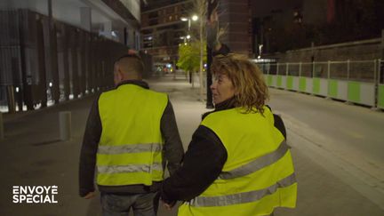 Envoyé spécial. Gilets jaunes : arrêté au pied de l'Arc de triomphe, ce couple de quadragénaires retournera manifester le 8 décembre