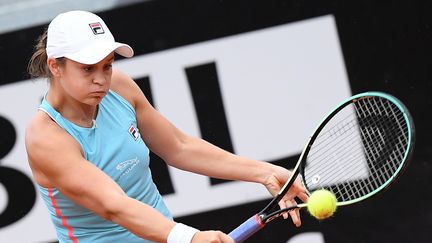 Ashleigh Barty lors de son quart de finale du tournoi WTA 1000 de Rome face à Cori Gauff le 14 mai 2021. (ETTORE FERRARI / ANSA via MAXPPP)