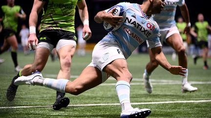 Bonne opération pour le Racing, avec une victoire bonifiée face au Connacht. (FRANCK FIFE / AFP)