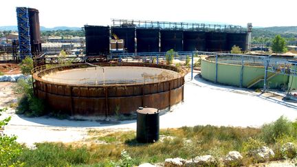 L'usine historique de Salindres est devenue aujourd'hui une "Plateforme chimique", sur laquelle Axens produit des catalyseurs à base d'alumine et Solvay des dérivés fluorés. (MAXPPP)