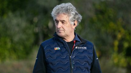 Marc Madiot durant le Tour de Provence, à Manosque, le 12 février 2022. (LAURENT LAIRYS / AFP)