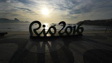 Le sigle "Rio 2016" durant les Jeux olympiques de Rio (Brésil), le 15 août 2016. (STEPHANE KEMPINAIRE / DPPI MEDIA/ AFP)