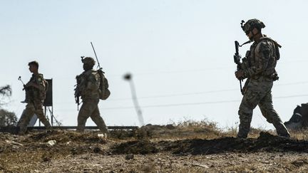 Des soldats américains dans le nord de la Syrie, le 28 octobre 2024. (DELIL SOULEIMAN / AFP)