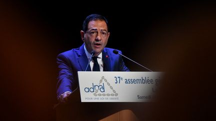 Jean-Luc Roméro, président de l'Association pour le Droit de Mourir dans la Dignité, le 14 octobre 2017, à La Rochelle. (XAVIER LEOTY / AFP)