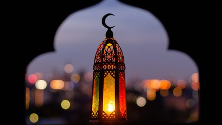 Comment suivre le jeûne du ramadan si on est atteint d'une maladie chronique comme le diabète ? (Illustration) (SONGYUTH UNKONG / EYEEM / GETTY IMAGES)