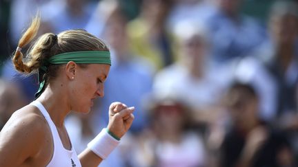 Kristina Mladenovic poursuit sa route dans cette édition 2017 de Roland-Garros. (FRANCOIS XAVIER MARIT / AFP)