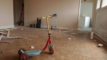 An unoccupied home in a building in Choisy-le-Roi (Val-de-Marne), November 30, 2022. (POLYVIOS ANEMOYANNIS / HANS LUCAS / AFP)