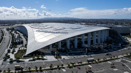 Vue aérienne du SoFi Stadium, à Los Angeles, qui accueillera les épreuves de natation aux Jeux olympiques de 2028. (VCG / VISUAL CHINA GROUP VIA GETTY IMAGES)