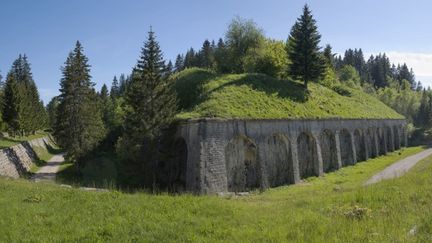 Le fort des Rousses, dans le Jura, le 28 mai 2015. (LANSARD GILLES / HEMIS.FR / AFP)