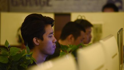 Dans un cybercafé à Pékin, la capitale chinoise, le 1er juin 2017. (GREG BAKER / AFP)