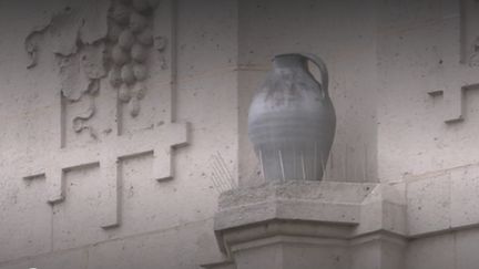 À Soissons (Aisne), les habitants ont été appelés à déposer leurs vases à l'office de tourisme, afin de mettre en valeur l'histoire de la ville, première capitale du royaume des Francs.&nbsp; (France 3)